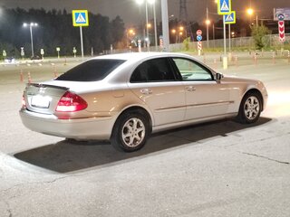 2002 Mercedes-Benz E-Класс 240 III (W211, S211), серый, 880000 рублей, вид 4