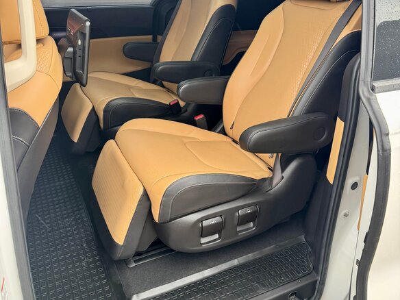 2020 Kia Carnival IV, белый, 4250000 рублей - вид 24