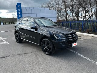 2009 Mercedes-Benz M-Класс 350 II (W164) Рестайлинг, чёрный, 1490000 рублей, вид 1