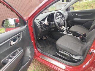 2022 Kia Rio IV Рестайлинг, красный, 1450000 рублей, вид 5