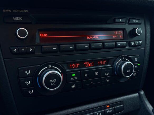 2013 BMW X1 18d I (E84) Рестайлинг, белый, 1650000 рублей - вид 18