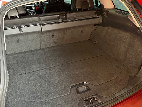 2012 Volvo V60 I, красный, 1300000 рублей - вид 13