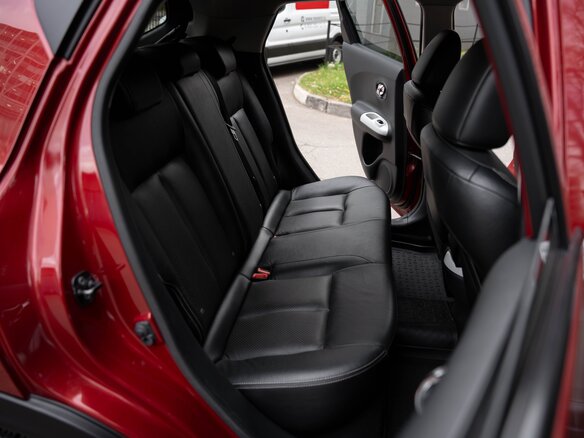 2012 Nissan Juke I, красный - вид 22
