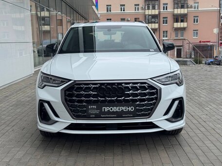 Audi Q3 II (F3)