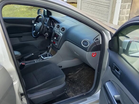 2008 Ford Focus II Рестайлинг, серебристый, 620000 рублей - вид 5