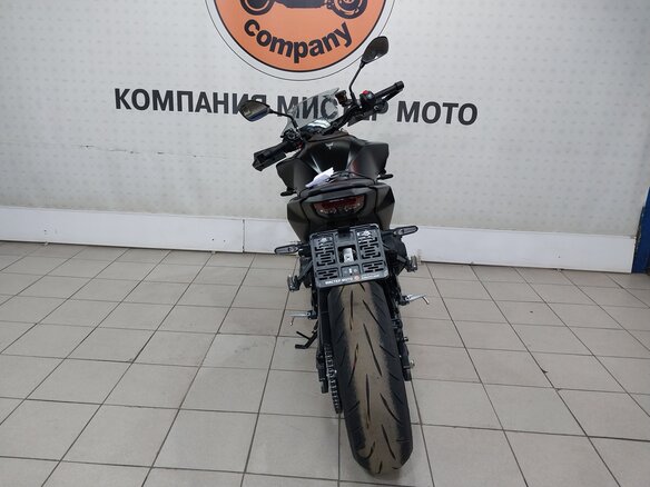 2024 Yamaha MT-09 (FZ-09), чёрный, 1299000 рублей - вид 3