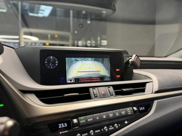 2020 Lexus ES 250 VII, серый, 3100000 рублей - вид 9