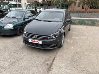 2018 Volkswagen Polo V Рестайлинг, жёлтый, 700000 рублей, вид 1