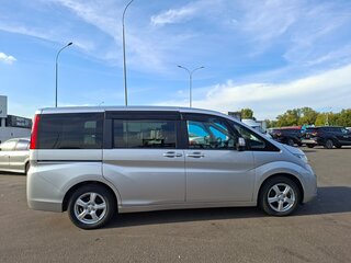 2018 Honda Stepwgn V Рестайлинг, серый, 1800000 рублей, вид 3