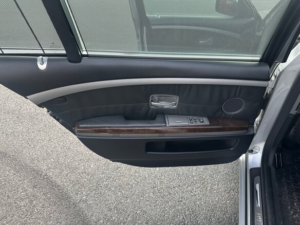 2001 BMW 7 серии Long 735Li IV (E65/E66), серебристый, 790000 рублей - вид 11