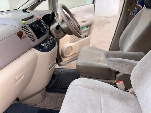 2002 Nissan Serena II (C24), серый, 650000 рублей - вид 5