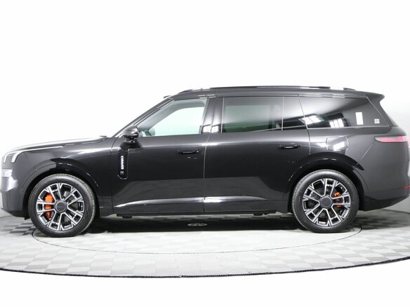 2026 Lynk & Co 900, чёрный - вид 2