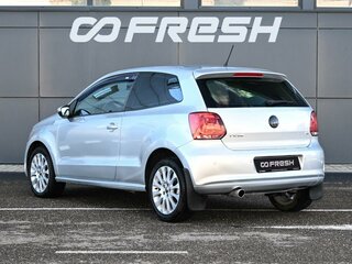 2010 Volkswagen Polo V, серебристый, 729000 рублей, вид 2