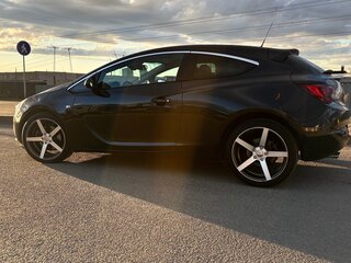2011 Opel Astra GTC J Рестайлинг, чёрный, 750000 рублей, вид 5