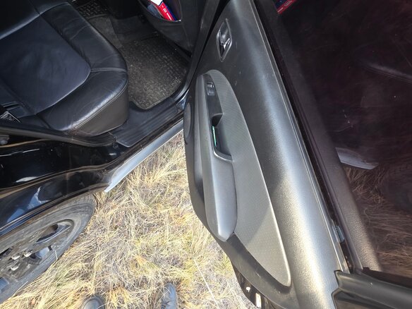 2004 Mitsubishi Outlander I, чёрный, 750000 рублей - вид 14