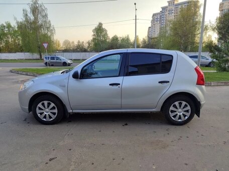 2014 Renault Sandero I, серый, 480000 рублей, вид 3