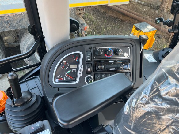 2025 JCB 4CX, жёлтый, 18400000 рублей - вид 10