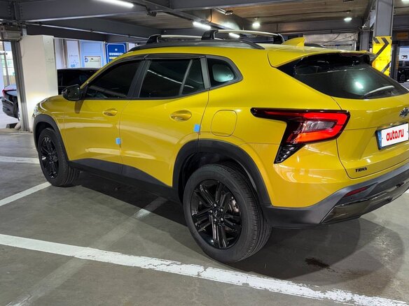 2023 Chevrolet Trax II, золотистый, 1620000 рублей - вид 5