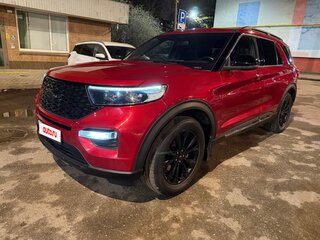 2020 Ford Explorer VI, красный, 4250000 рублей, вид 1