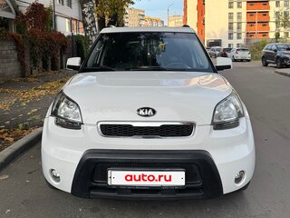2011 Kia Soul I Рестайлинг, белый, 700000 рублей, вид 3