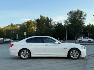 2012 BMW 5 серии 525d xDrive VI (F10/F11/F07), белый, 1699999 рублей, вид 5