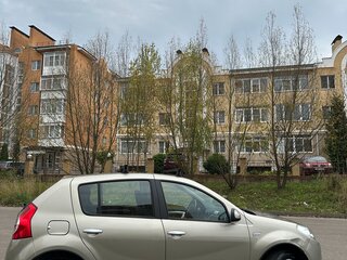 2010 Renault Sandero I, бежевый, 600000 рублей, вид 4