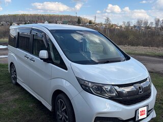 2017 Honda Stepwgn Spada V, белый, 1850000 рублей, вид 1
