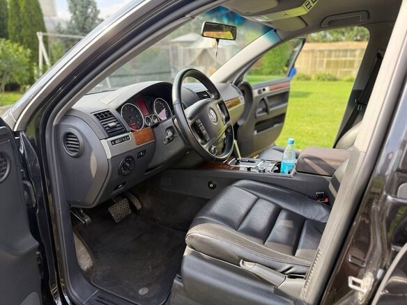 2008 Volkswagen Touareg I Рестайлинг, чёрный, 1549000 рублей - вид 10