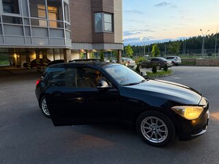 2013 BMW 1 серии 116i II (F20/F21), чёрный, 960000 рублей, вид 4