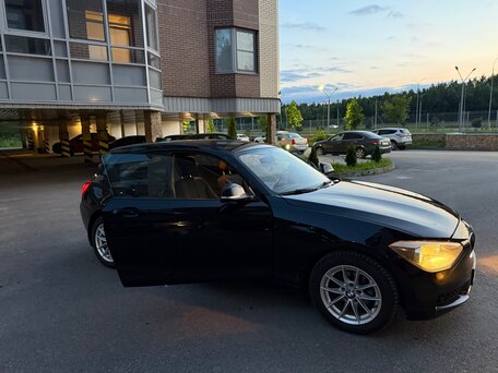 2013 BMW 1 серии 116i II (F20/F21), чёрный, 960000 рублей, вид 4