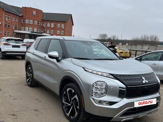 2022 Mitsubishi Outlander IV, серый, 3650000 рублей, вид 1