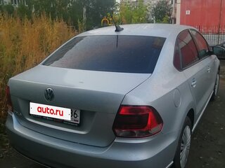 2017 Volkswagen Polo V Рестайлинг, серебристый, 920000 рублей, вид 3