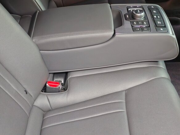 2018 Genesis G80 I, чёрный, 3500000 рублей - вид 8