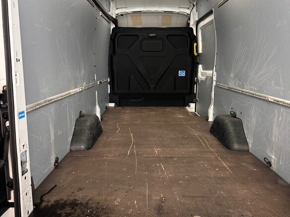 2023 Ford Transit, белый, 4200000 рублей - вид 5