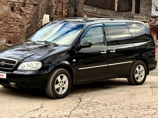 2005 Kia Carnival I Рестайлинг, чёрный, 800000 рублей, вид 1