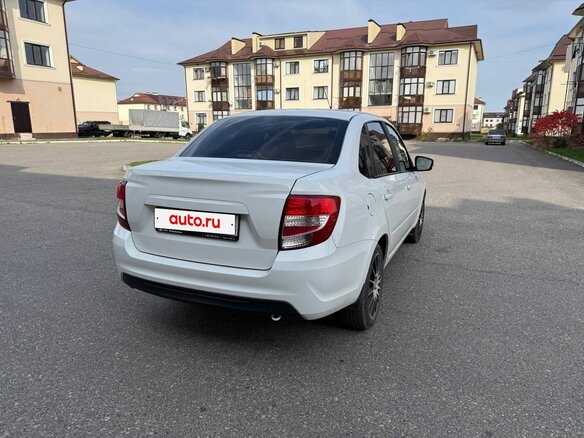 2025 Lada (ВАЗ) Granta I Рестайлинг, белый, 830000 рублей - вид 3