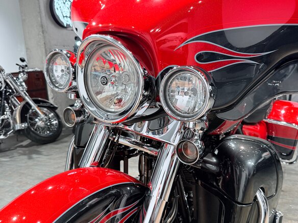2011 Harley-Davidson CVO Limited, красный, 1599000 рублей - вид 37