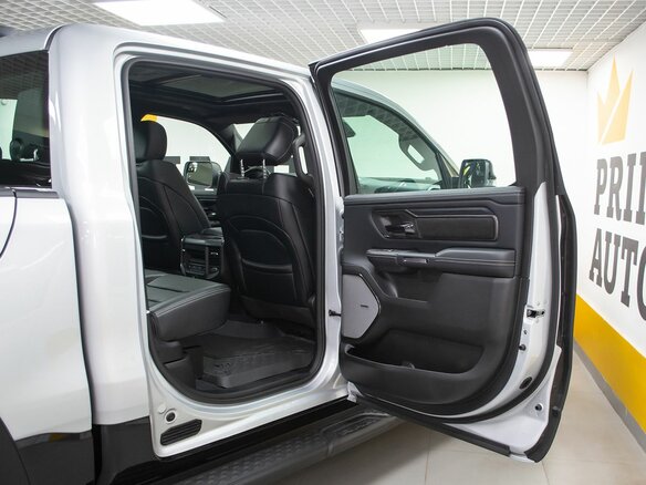 2026 Ram 1500 Crew Cab V Рестайлинг, серебристый, 10199000 рублей - вид 20