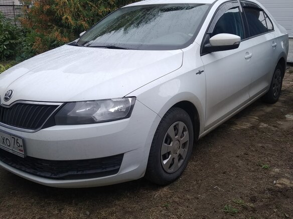 2019 Skoda Rapid I Рестайлинг, белый, 1050000 рублей