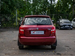 2008 Skoda Fabia II, красный, 309000 рублей, вид 4