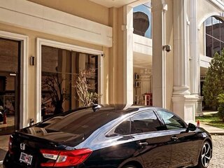 2020 Honda Accord X Рестайлинг, чёрный, 2050000 рублей, вид 2