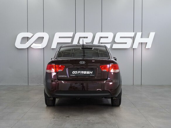2010 Kia Cerato 5-speed II, красный, 699000 рублей - вид 3
