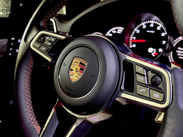 2020 Porsche Cayenne III, оранжевый, 5990000 рублей - вид 6