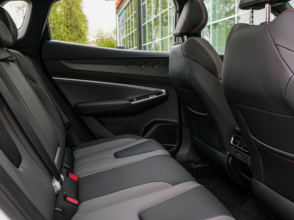 2026 Geely Cityray, белый - вид 19