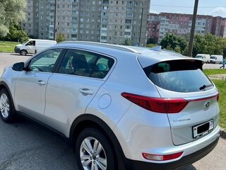 2017 Kia Sportage IV, серебристый, 1750000 рублей, вид 5