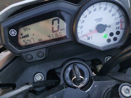 2011 Yamaha FZ8, белый, 560000 рублей, вид 3