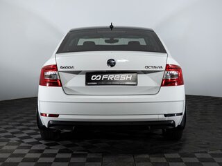 2019 Skoda Octavia III (A7) Рестайлинг, белый, 1847000 рублей, вид 4
