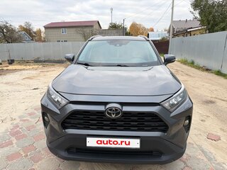 2019 Toyota RAV4 V (XA50), серый, 2800000 рублей, вид 2