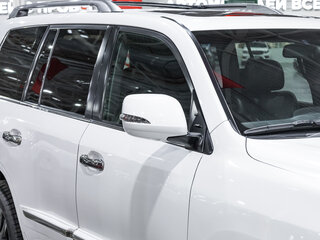 2013 Lexus LX 570 III Рестайлинг, белый, 4699700 рублей, вид 5