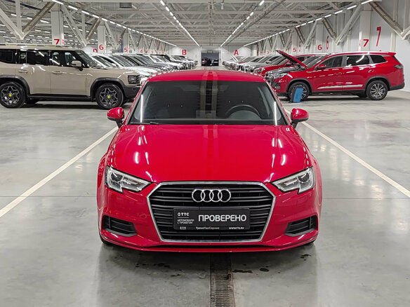 2018 Audi A3 III (8V) Рестайлинг, красный, 1949000 рублей - вид 1